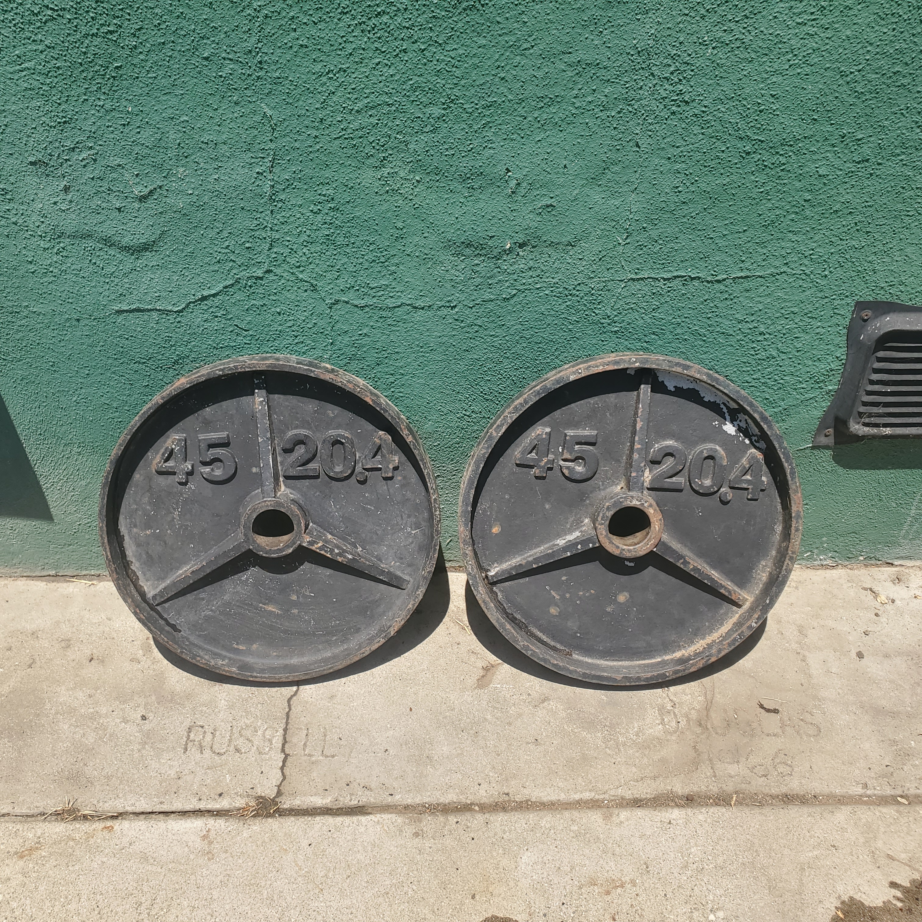 45 lb Olympic Weight Plates (Pair) - 20.4 kg